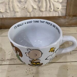 Peanuts Charlie Brown and Friends oversize Soup Mug ITS REALLY A GOOD THING NEW